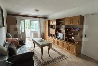 Apartament de vanzare, cu 3 camere, 64 mp, zona Tractorul