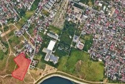Lacul Morii , unic proprietar , intravilan , deschidere generoasa , utilitati . - 5