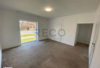 Spațiu comercial, de 79 mp, în Central - 2