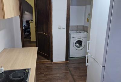 Apartament cu 3 camere semidecomandat în Central - 2