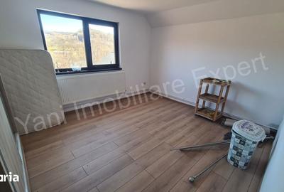 Casă cu 3 camere cu Teren 3582 Mp în Corbi - 10