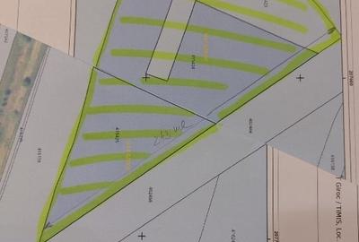 Teren intravilan situat pe soseaua principala  la urcare pe centura - 1