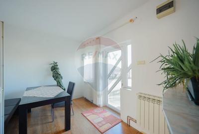 Duplex cu 5 camere si 506 mp teren de vanzare, str. Nufarului - 11