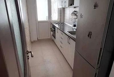 Apartament cu 3 camere decomandat în Podu Roș - 7