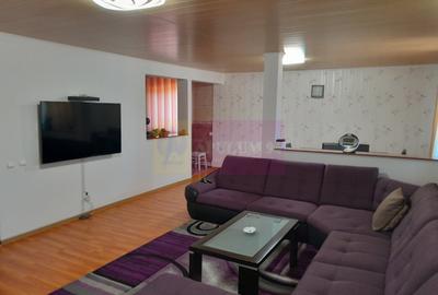 Casă cu 7 camere cu Teren 500 Mp în Central - 3