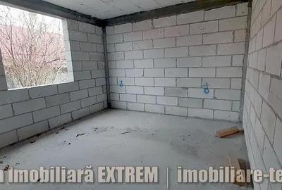 Casa la ro?u cu etaj are 7 camere ?i 500mp teren Casa la ro?u cu etaj are 7 camere ?i 500mp teren - 5