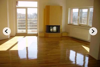 Apartament cu 5 camere semidecomandat în Herăstrău