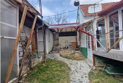 Casă individuală cu 7 camere cu Canalizare în Brebu Nou - 30