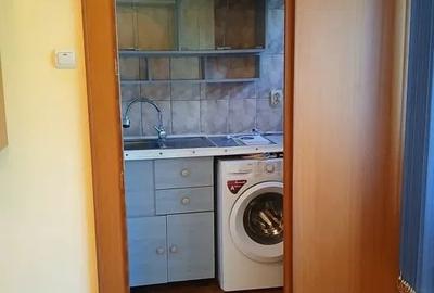 Apartament de 2 camere, etajul 3/4 ,zona Podu Ros - 3