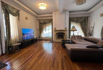 Casă cu 7 camere cu Teren 750 Mp în Vișan