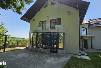 Casă cu 6 camere cu Teren 3600 Mp în Hănțești