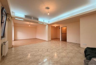 Apartament cu 3 camere decomandat în Tătărași - 2