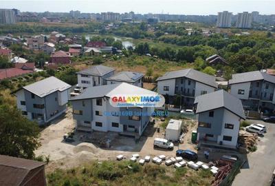 Casă cu 5 camere cu Teren 353 Mp în Dobroești