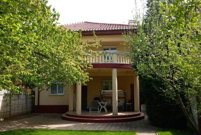 Casă individuală cu 6 camere în Pipera