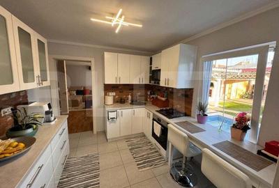 Casă cu 4 camere cu Teren 330 Mp în Central