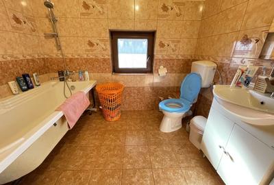 Casa spațioasă  P+1E,526 mp teren-strada liniștită. - 13