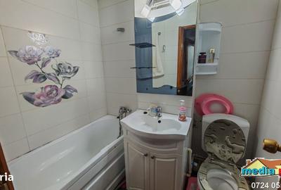 Apartament cu 3 camere semidecomandat în Vest - 1