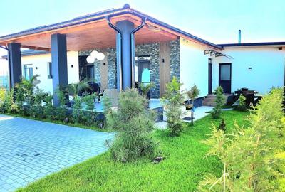 Casă cu 4 camere cu Teren 800 Mp în Noua