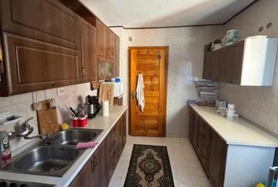 Casă cu Teren 1000 Mp în Firiza