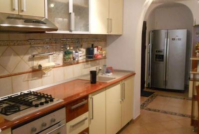 Apartament cu 3 camere în Central - 14