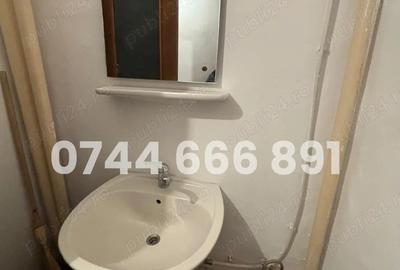 Apartament decomandat 3 camere, etaj 3, strada Maramures - 7