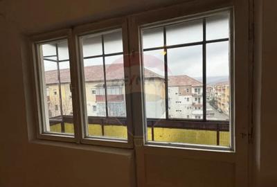 Apartament cu 2 camere semidecomandat în Vitrometan - 1
