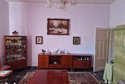 Casă cu 7 camere cu Teren 500 Mp în Bran - 9