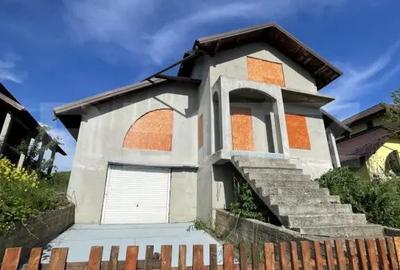 Casă cu 3 camere cu Teren 793 Mp în Fălticeni - 2