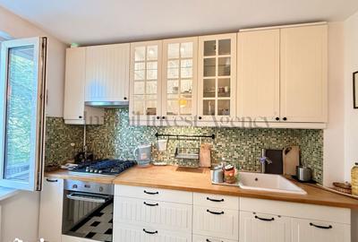 Apartament cu 2 camere, mobilat în Pajura