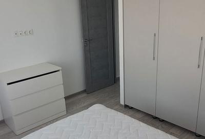 Apartament cu 2 camere decomandat în Uzina 2 - 1