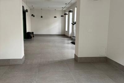 Spațiu comercial, de 95 mp, în Central - 1