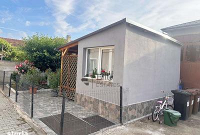 Casă cu 3 camere decomandat cu Teren 56 Mp în Central - 6