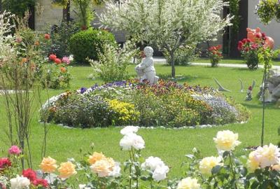 Casă individuală cu 17 camere cu Canalizare în Est - 7