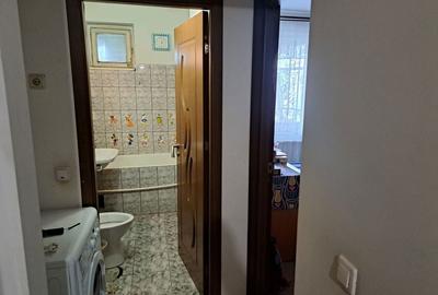 Apartament cu 3 camere semidecomandat în Aleea Trandafirilor - 8