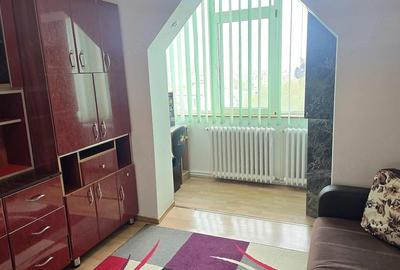 Apartament cu 2 camere decomandat în Micro 15 - 6