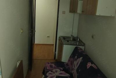 Garsonieră decomandată în Brădești - 7