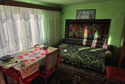 Casă cu 6 camere cu Teren 1400 Mp în Chitid - 1