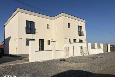 Casă cu 4 camere cu Teren 265 Mp în Moșnița Nouă - 12
