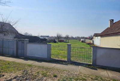 Spațiu comercial, în Păuliș - 1