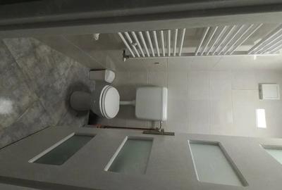 Apartament cu 4 camere semidecomandat în Central - 2