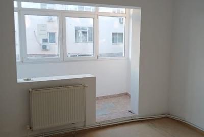 Apartament cu 4 camere decomandat în Central - 2