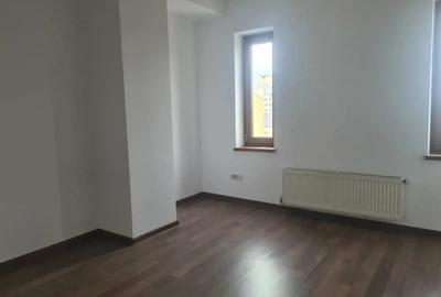 Spațiu comercial, de 60 mp, în Central