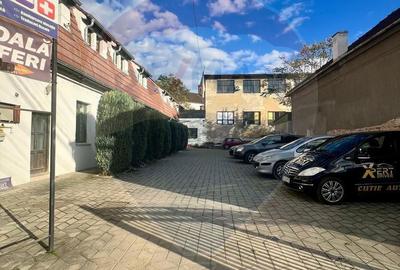 Apartament cu 3 camere în Central - 2