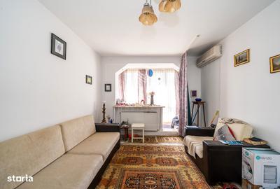 Apartament cu 2 camere semidecomandat, mobilat în Central