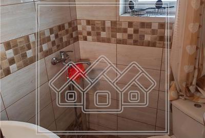 Casă cu 4 camere cu Teren 540 Mp în Șura Mare - 8