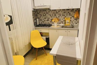 Garsonieră decomandată în Petros - 2