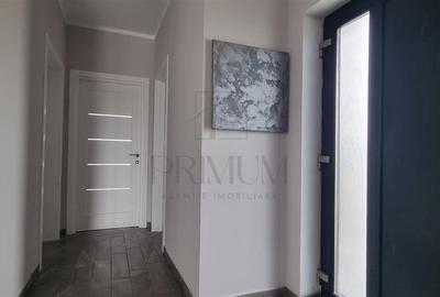 Duplex pe plan - 4 camere - zona linistita - terasa mare - 7