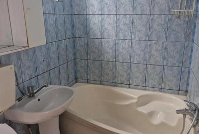 Apartament cu 2 camere decomandat în Drumul Taberei