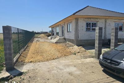 Casă cu 3 camere cu Teren 1440 Mp în Mădăras - 1