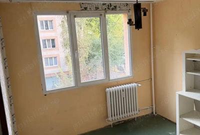 Apartament cu 3 camere decomandat în Drumul Taberei - 1